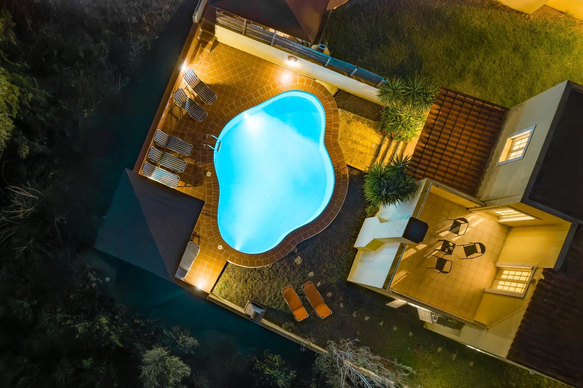 Renia'S Villas 헐소니소스 외부 사진